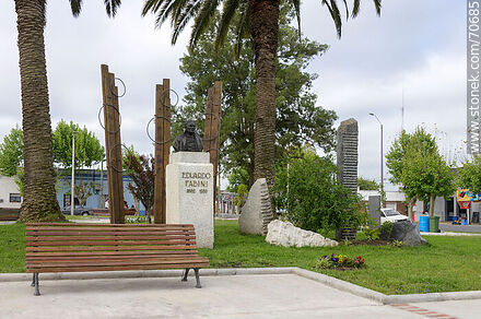 Lazaro Cabrera Square. Bust of the Uruguayan composer Eduardo Fabini - Lavalleja - URUGUAY. Photo #70685