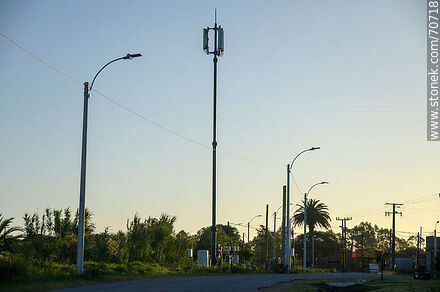 Column with Tapia telephone antennas - Department of Canelones - URUGUAY. Photo #70718