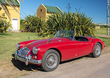 Classic MG English red car - Punta del Este and its near resorts - URUGUAY. Photo #71848
