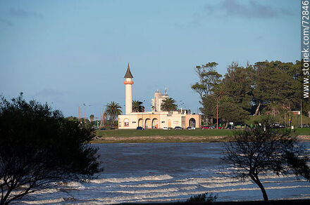 Museo Oceanográfico y la playa del Buceo - Departamento de Montevideo - URUGUAY. Foto No. 72846