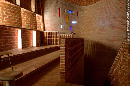 The choir of the Cristo Obrero Church by Eladio Dieste - Department of Canelones - URUGUAY. Photo #72926
