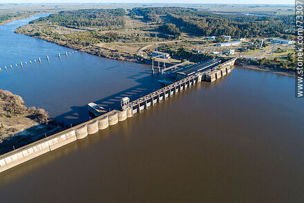 Rincón del Bonete Hydroelectric Dam - Tacuarembo - URUGUAY. Photo #73307