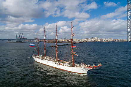 Aerial view of the Russian Navy training ship Sedov leaving the port of Montevideo (2020). - Department of Montevideo - URUGUAY. Photo #73687