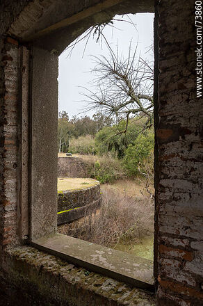 Window to the dam spans - Department of Rivera - URUGUAY. Photo #73860