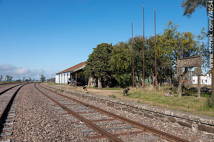 Estación de ferrocarril de pueblo Achar - Departamento de Tacuarembó - URUGUAY. Foto No. 74054