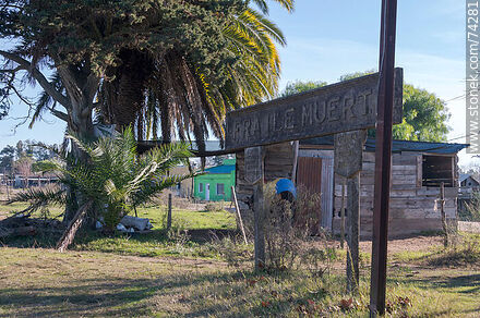Cartel de la estación de tren de Fraile Muerto - Department of Cerro Largo - URUGUAY. Photo #74281