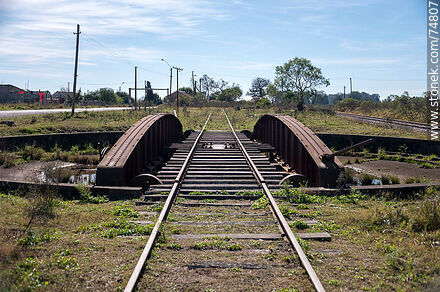 Vergara Railway Station. Turntable for locomotives - Department of Treinta y Tres - URUGUAY. Photo #74807