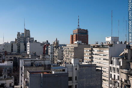 Upper parts of buildings on 18 de Julio Ave. - Department of Montevideo - URUGUAY. Photo #75024