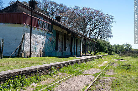 Sauce train station converted into CAIF center - Department of Canelones - URUGUAY. Photo #75085