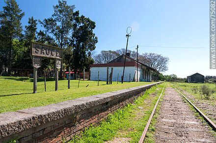 Toledo train station converted into a CAIF center. Platform - Department of Canelones - URUGUAY. Photo #75082