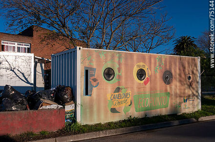 Canelones recycles - Department of Canelones - URUGUAY. Photo #75144