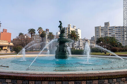 Fountain Le Source in the morning - Department of Montevideo - URUGUAY. Photo #75191