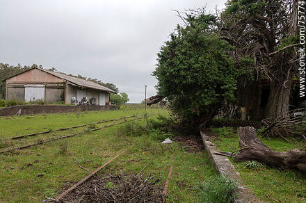 Antigua estación de trenes Elías Regules - Departamento de Durazno - URUGUAY. Foto No. 75774