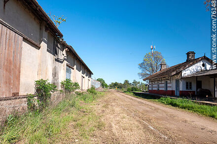 Estación Yí de ferrocarriles. Depósito para los vagones de carga. Espacio para el tren de UPM (2021) - Departamento de Durazno - URUGUAY. Foto No. 76148