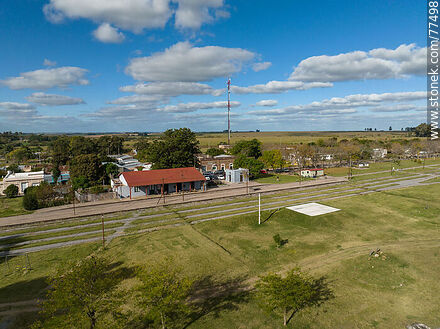 Vista aérea de la estación de trenes reciclada para el turismo - Departamento de San José - URUGUAY. Foto No. 77498