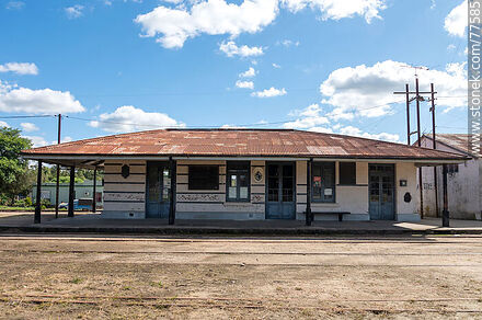 Victor Sudriers Train Station - Department of Canelones - URUGUAY. Photo #77585