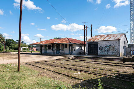 Estación de trenes Víctor Sudriers - Departamento de Canelones - URUGUAY. Foto No. 77580