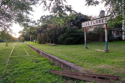 Cartel de la ex estación de trenes Las Flores - Departamento de Maldonado - URUGUAY. Foto No. 77630