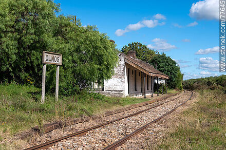 Olmos train station. Station sign - Department of Canelones - URUGUAY. Photo #77645