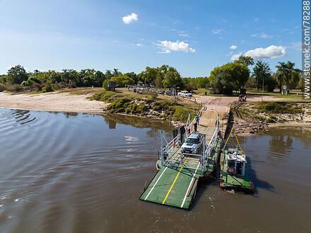 Aerial view of the MTOP raft at the crossing of the Cebollatí river from the department of Rocha to La Charqueada in Treinta y Tres. - Department of Treinta y Tres - URUGUAY. Photo #78288