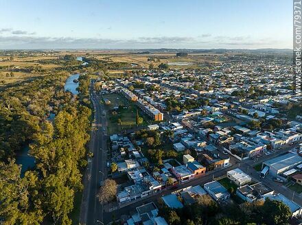 Vista aérea de la ciudad de San Carlos - Departamento de Maldonado - URUGUAY. Foto No. 79371