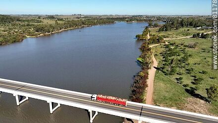 Aerial view of the bypass bridge over the Negro river. Departmental boundary between Durazno and Tacuarembó - Tacuarembo - URUGUAY. Photo #81178