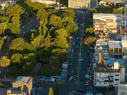 Vista aérea de la ciudad de Rivera. Bulevar 33 Orientales - Departamento de Rivera - URUGUAY. Foto No. 81213