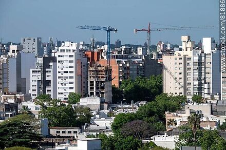 Vista aérea de edificios de Montevideo - Departamento de Montevideo - URUGUAY. Foto No. 81886