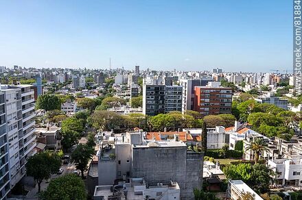 Vista aérea de edificios de Punta Carretas - Departamento de Montevideo - URUGUAY. Foto No. 81884