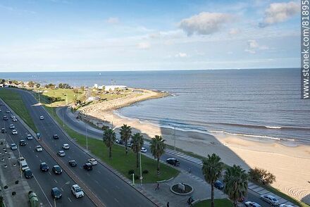 Rambla de Pocitos desde lo alto de un edificio - Departamento de Montevideo - URUGUAY. Foto No. 81895