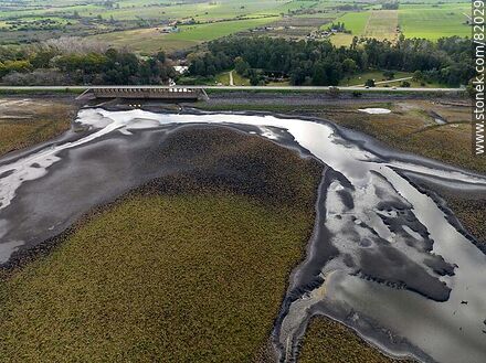 Aerial view of the lack of water and drought of the year 2023 in the Canelón Grande stream reservoir - Department of Canelones - URUGUAY. Photo #82029