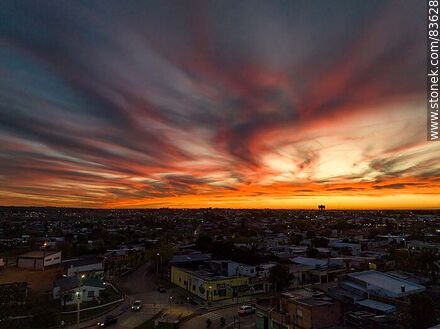 Vista aérea de un espléndido cielo al atardecer - Departamento de Artigas - URUGUAY. Foto No. 83628