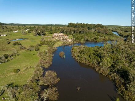 Aerial view of the Cuñapirú stream and the ruins of the old dam. - Department of Rivera - URUGUAY. Photo #84235