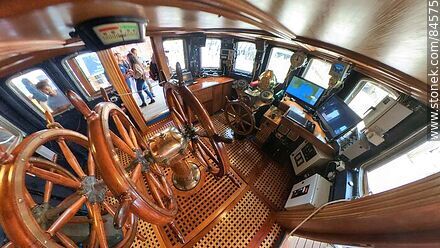 Italian training ship Amerigo Vespuccio in Montevideo. Command room. March 2024 - Department of Montevideo - URUGUAY. Photo #84575