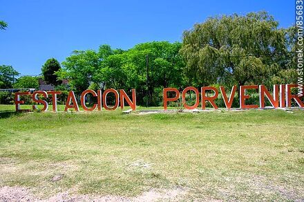 Letrero del pueblo Estación Porvenir - Department of Paysandú - URUGUAY. Photo #85683