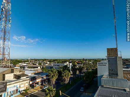 Vista aérea de Bulevar Artigas - Departamento de Paysandú - URUGUAY. Foto No. 85821