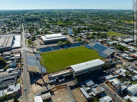 Vista aérea del estadio Parque Artigas - Departamento de Paysandú - URUGUAY. Foto No. 85774