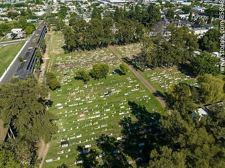 Vista aérea del Cementerio Central - Departamento de Paysandú - URUGUAY. Foto No. 85848