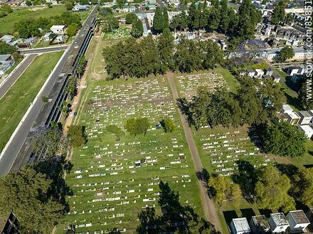 Vista aérea del Cementerio Central - Departamento de Paysandú - URUGUAY. Foto No. 85851