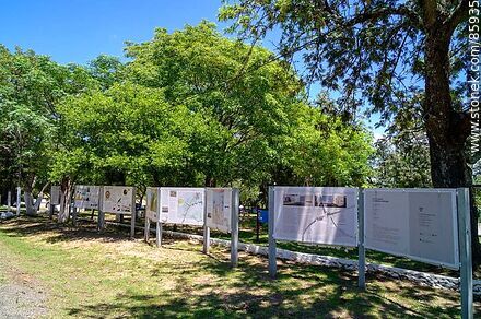 Parque de la Piedra Pintada en Artigas - Departamento de Artigas - URUGUAY. Foto No. 85935