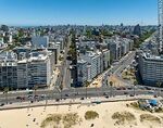 Vista aérea de la rambla de Pocitos, Bulevar España y Avenida Brasil frente a la playa - Foto #86392
