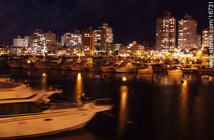 Noche en el puerto de Punta del Este - Punta del Este y balnearios cercanos - URUGUAY. Foto No. 16731