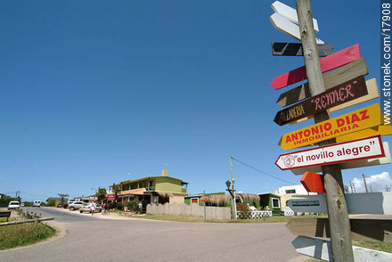 Señales - Punta del Este y balnearios cercanos - URUGUAY. Foto No. 17908