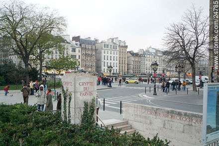 Crypte du Parvis - París - FRANCIA. Foto No. 24785