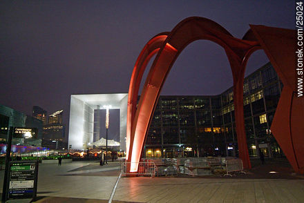 Esculturas modernas en La Défense - París - FRANCIA. Foto No. 25024