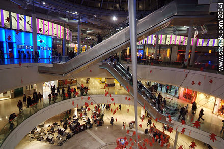 Shopping mall en La Défense - París - FRANCIA. Foto No. 25041