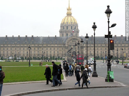 Hôtel des Invalides. Esplenade des Invalides. Av. du Maréchal Gallieni - París - FRANCIA. Foto No. 25718