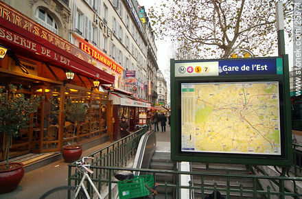 Estación de metro de la Gare de L'Est - París - FRANCIA. Foto No. 25974