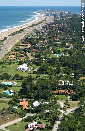 Playa Brava - Punta del Este y balnearios cercanos - URUGUAY. Foto No. 21045