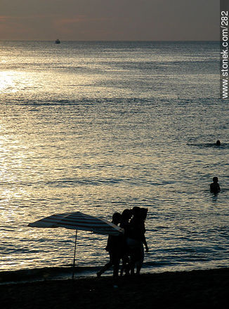  - Punta del Este y balnearios cercanos - URUGUAY. Foto No. 282